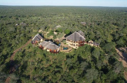 Thorny Bush Game Reserve Cabin | Makumu Private Game Lodge
