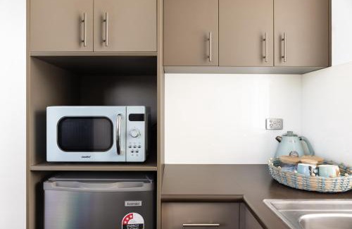 Saint Kilda South Apartment | MAC St Kilda Blessington St by Melbourne Apartment Collection