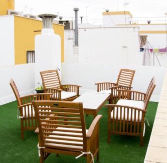 Doctor Barraquer-Grupo Renfe-Policlinico Apartment | Macarena Home