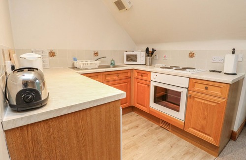 Loch Tay Cottage | MACGREGOR, pet friendly, character holiday cottage in Kinloch Rannoch