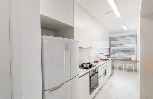 Larnaca Apartment | Mackenzie Leo Seafront Suite