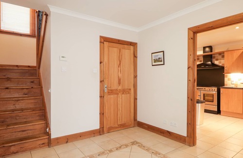 Sconser Cottage | MACKENZIE’S PEAK, country holiday cottage, with a garden in Portree