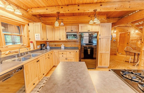 Hessel Cabin | Mackinac Vista: Fall Weekends with Family, Pets & Views That Wow!