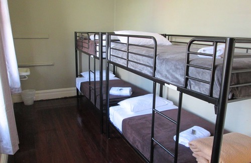 Maclean Hotel | Maclean Hotel