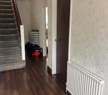 Castlereagh House | Mac’s- Double Room shared bathroom