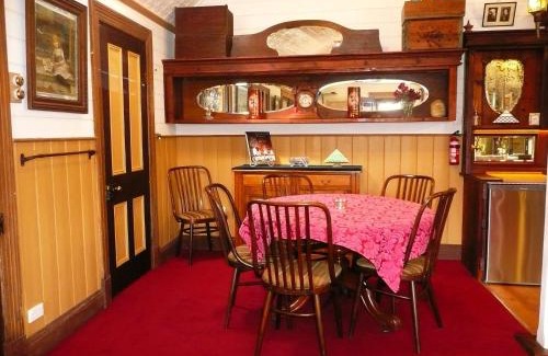 Clunes Villa | Madam Saddler - On Fraser Clunes