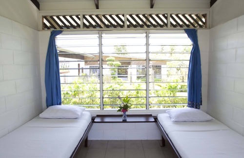 Madang Hotel | Madang Lodge Hotel