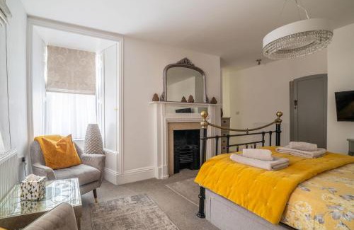 Whitby Apartment | Mademoiselle's Boutique Holiday Accommodation