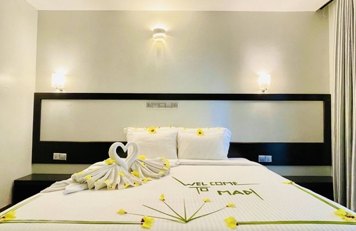 Maalhos House | Madi Finolhu Guesthouse