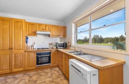 Lovedale Cottage | Madigan Cottages | The Homestead