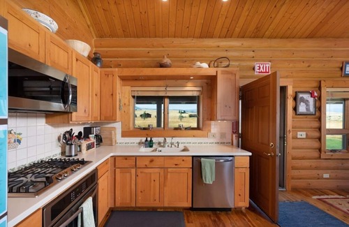 Shining Mountains Cabin | Madison Overlook Cabin