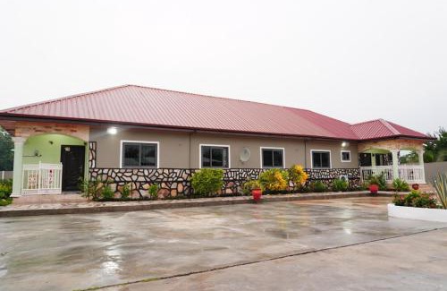 Tafi Hotel | Madora Lodge