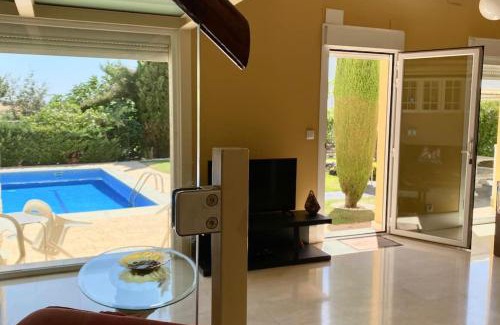 Mostoles Apartment | Madrid city modern apartment in villa, free WIFI