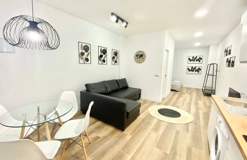 Moscardo Apartment | Madrid Rio Amparo Usera
