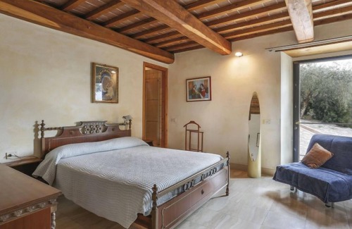 Cascine-La Croce House | Maestraccio by Interhome