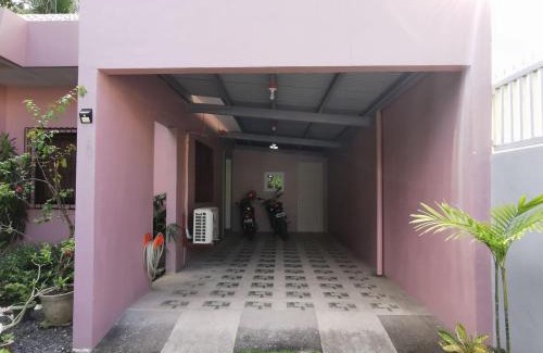 Legazpi House | Magayon Pink House