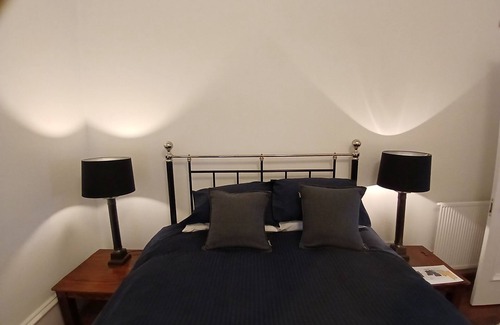 Prestwick Bed & Breakfast | Magdalena B&B Suite in traditional Victorian House