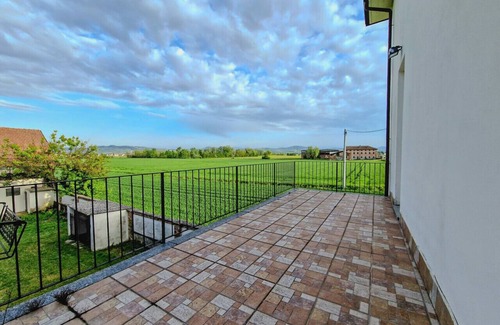 Sairano House | Magdalene House - Casteggio