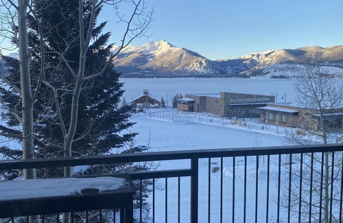 Dillon Condo | Magestic Views of Lake Dillon & Amphitheater- on path, hot tub, pool