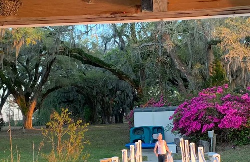 Georgetown House | Maggie Jo’s paradise on the river !