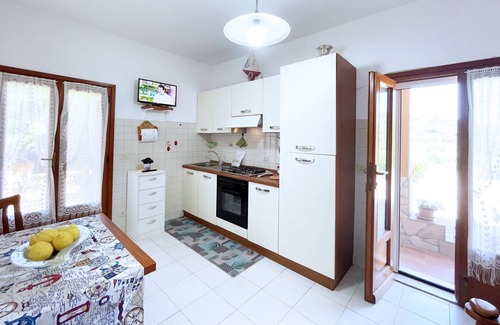 Lido di Capoliveri House | Maggy's Home. surrounded by greenery and a few stops from the beach