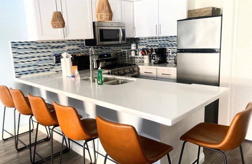 Anaheim Resort Condo | Magic Mouse Vacation Rentals #2 ~ Entire Condo Next to Disneyland