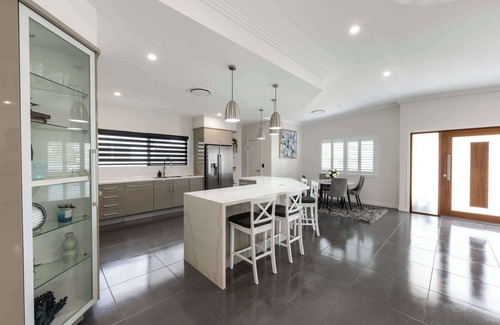 Annandale House | Magic on MacArthur Su