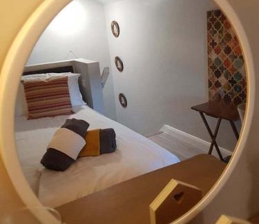Loughinisland House | Magical 3-Bed Stone Built Cottage - Sleeps 6