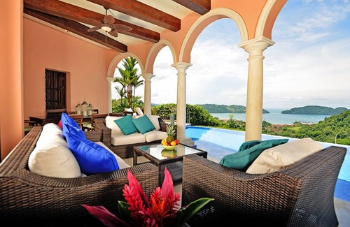 Jaco House | Magical Family Vacation Home w/Amazing Sunset View, close to Amenities.