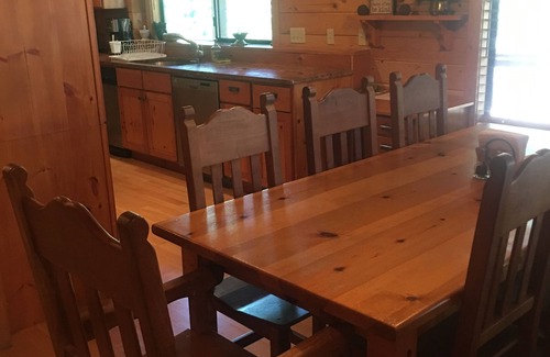 Talmont House | Magical North Tahoe Getaway; three master bedrooms, wifi, new kitchen & hot-tub