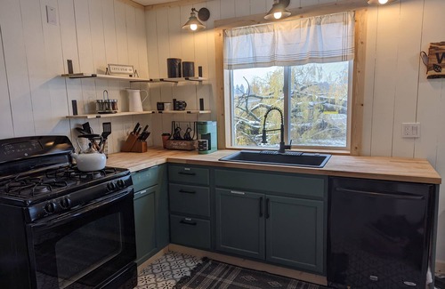 Bear Lake Cottage | Magical Northern Michigan Cottage with Hot Tub