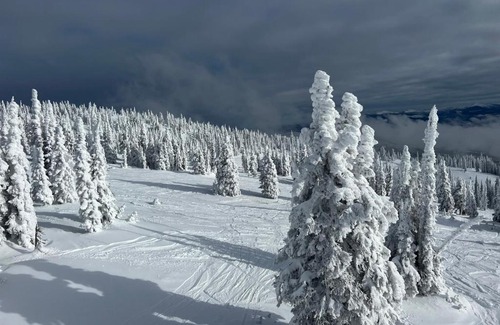Big White Ski Resort Apartment | Magical Views at Southpoint Big White! Best Location!