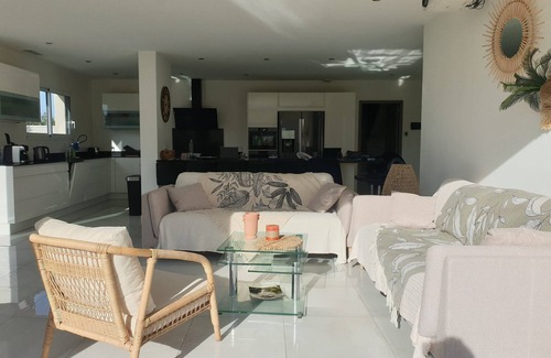 Villelongue-de-la-Salanque Villa | Magnificent villa with swimming pool 10 minutes from the beach.