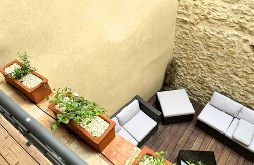Saint-Quentin-la-Poterie House | Magnificent village house, 8 pers, air conditioning, pool, spa