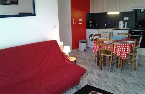 Saint-Palais-sur-Mer Apartment | MAGNIFICENT SEA AND LIGHTHOUSE CORDOUAN