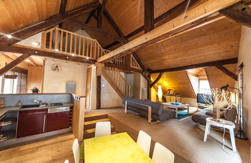 Duingt Apartment | Magnificent apartment, 656 feet from the lake of Annecy