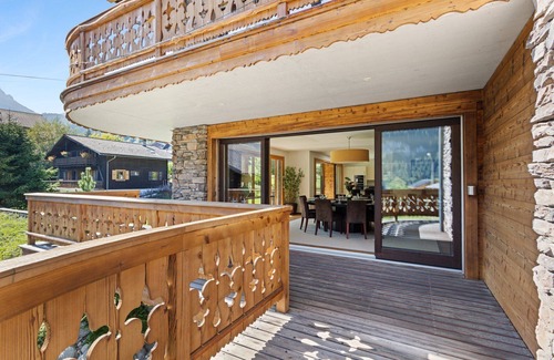 Champery Apartment | Magnificent apartment with jacuzzi at the foot of the Champéy gondola - By Mrs Miggins