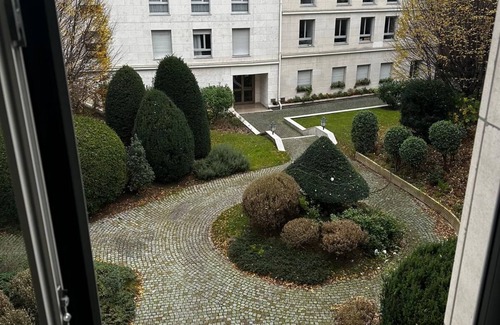 Saint-Germain-l'Auxerrois Apartment | Magnificent apartment in the heart of Paris (1st), overlooking a garden