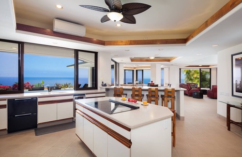 Kahaluu-Keauhou House | 🏖️Magnificent Estate | Extraordinary Views | Lanai + Pool & Hot Tub