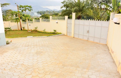 Yaounde Villa | MAGNIFICENT FURNISHED VILLA NYOM 2 YAOUNDE