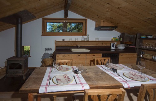 La Tzoumaz Ski Chalet | Magnificent little chalet on the trail La gouille à l'ours
