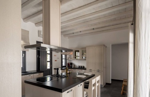 Xilokeratidi Villa | Magnificent Mykonos Villa | Villa Agapi | 3 Bedrooms | Private Pool | Wonderful.