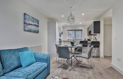 Sheffield House | Magnificent, renovated whole house with garden