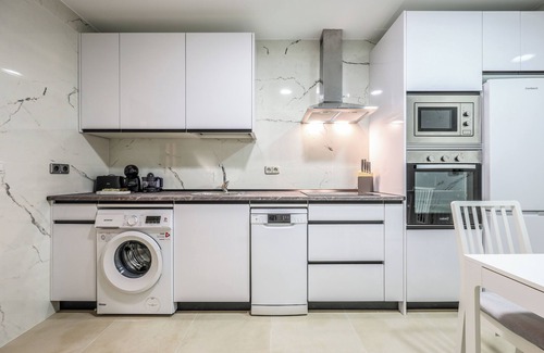 Almagro Apartment | Magnificent three-bedroom apartment in Chamberí