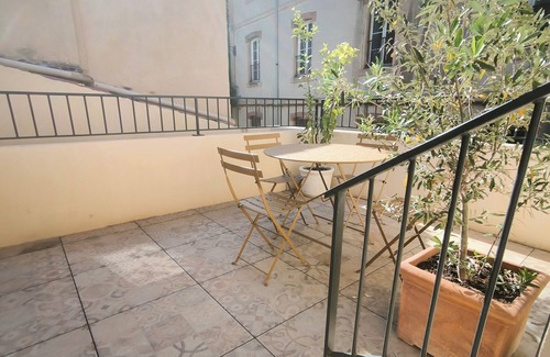 Couronne Urbaine House | Magnificent town house with swimming pool and garage