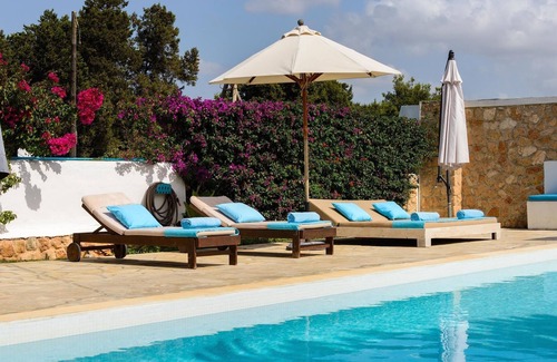 Santa Eulalia del Rio Villa | Magnificent villa, quiet area, ideal for families and friends *OCTOBER OFFER*.
