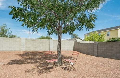 Drexel Heights House | Magnificent Whole House At Tucson Mtn Village Sleeps 8 4 Bedroom Home by Redawning