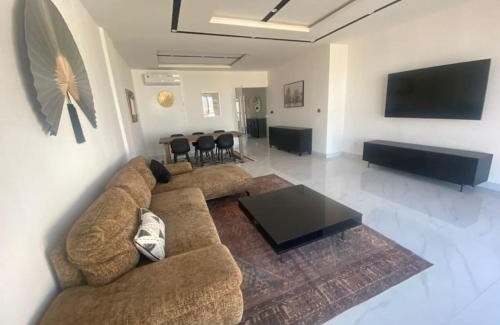 Ngor Apartment | Magnifique Appartement avec PISCINE sur le toit, 3 Chambres, 4 Salles de Bain, Salle de Gym et Terrasse, LUXURY & COMFORT in ALMADIES