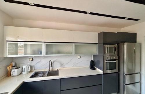Ngor Apartment | Magnifique Appartement avec PISCINE sur le toit, 3 Chambres, 4 Salles de Bain, Salle de Gym et Terrasse, LUXURY & COMFORT in ALMADIES