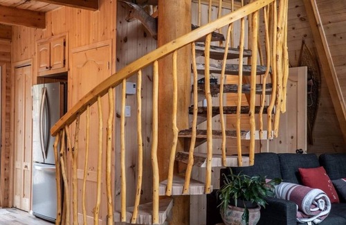 Mauricie Cabin | Magnifique Chalet A-frame au Bord de la Riviere St-maurice